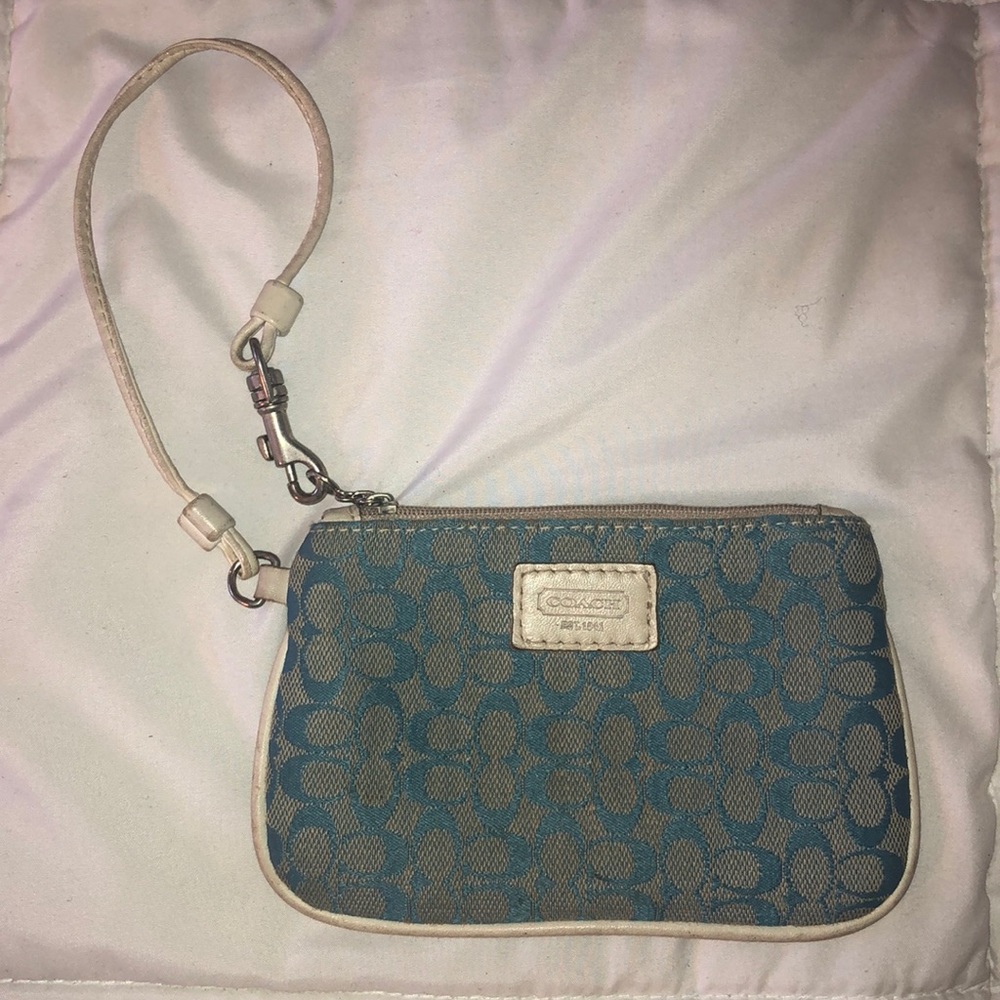 coach wristlet/wallet
